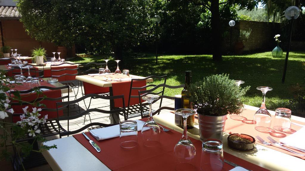 Albergo Locanda Cavallino Toscolano Maderno Dış mekan fotoğraf